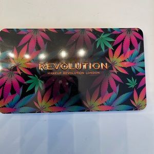 Makeup Revolution Eyeshadow Pallet